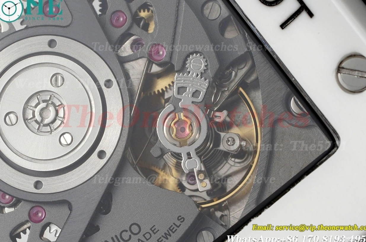 HUB1280A BBF RU White Cer Dial Unico Square Skeleton Bang 42mm 0521